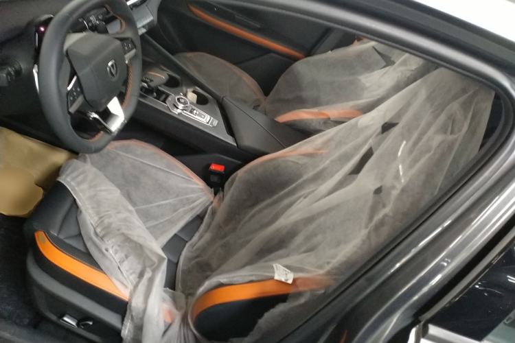 Used CHANGAN UNI-V 2024 1.5T High-Energy Version
