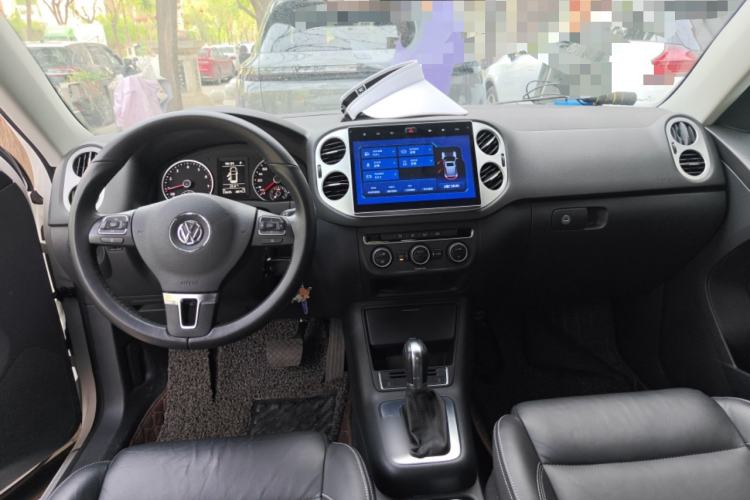 Used Volkswagen Tiguan 2016 300TSI Automatic Two-Wheel Drive Comfort Edition Center Console