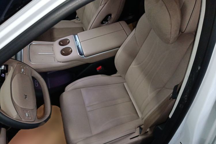 Used XPeng X9 2025 740 Ultra-Long Range Max
