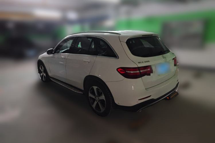 Used Mercedes-Benz GLC 2016 GLC 260 4MATIC Luxury Model Rear Left 45 Deg