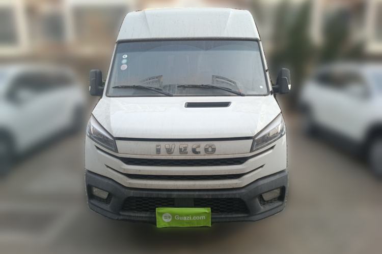 Used Iveco Daily 2023 2.5T A37M1 Long Wheelbase Mid-Roof Dual-Tire Side-Sliding Doors 5-9 Seats
