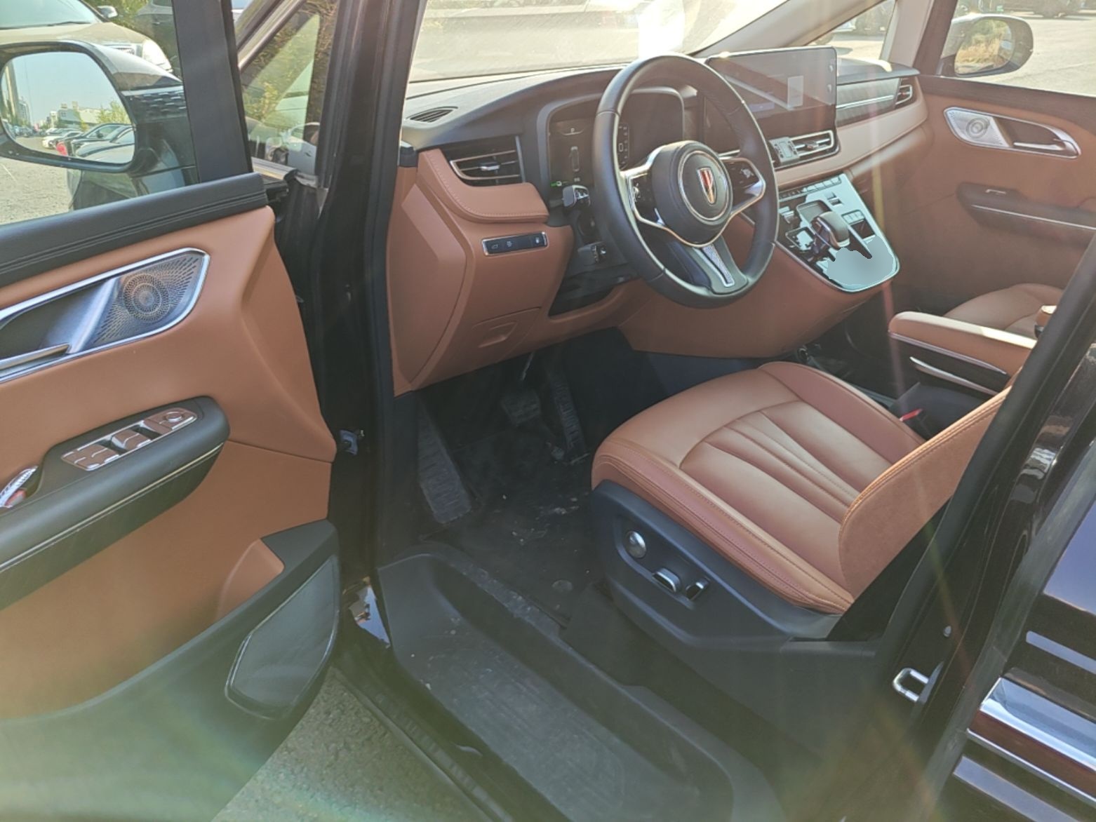Hongqi HQ9 PHEV 2024 2.0T Four-Wheel Drive Business Edition — снимка 18