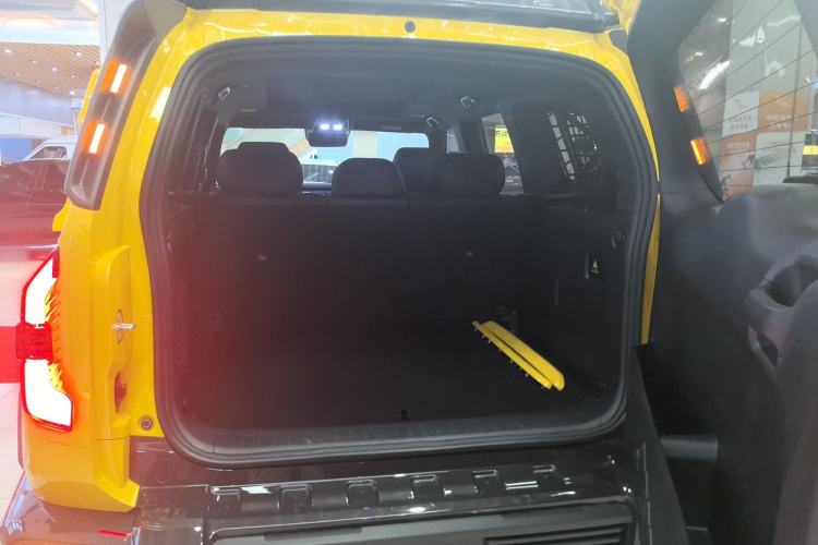 Used Deepal G318 2025 Worry-Free Cross-Country Edition Four-Wheel Drive Distant Mountains Version Trunk