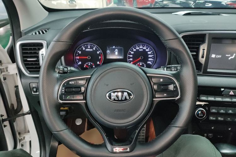 Used Kia KX5 2017 1.6T Automatic Two-Wheel Drive 15th Anniversary Special Edition DLX Steering Wheel
