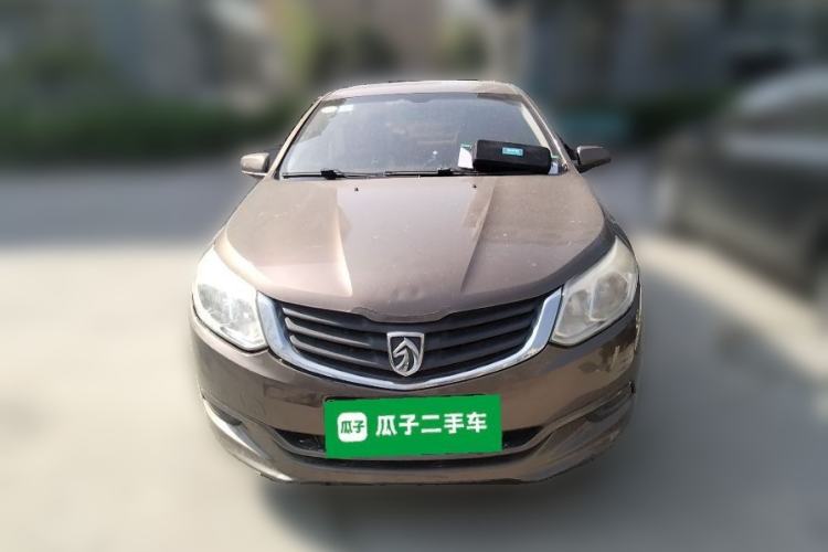 Used Baojun 630 2013 1.5L manual standard version