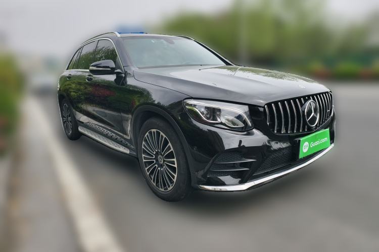 Used Mercedes-Benz GLC 2018 Facelifted GLC 260 4MATIC Dynamic Edition Front Right 45 Deg