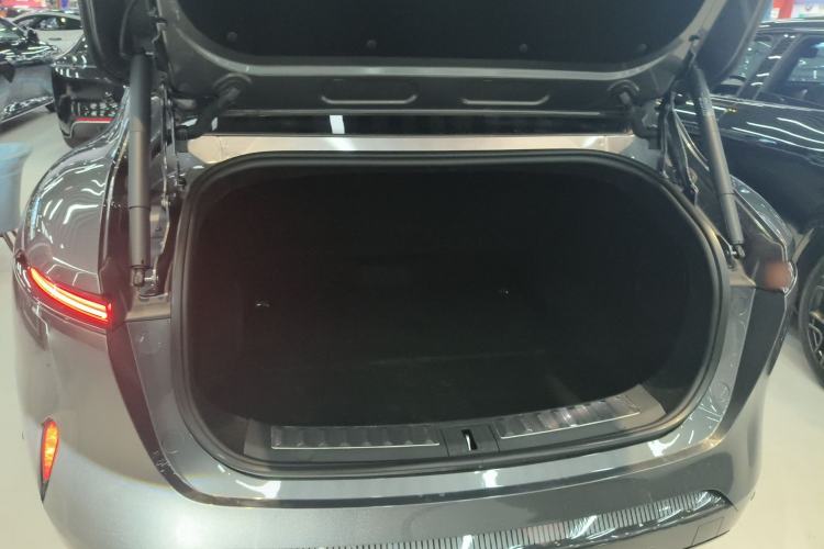 Used Avatr 11 2023 Harmony 90-degree Rear-wheel Drive Edition Trunk