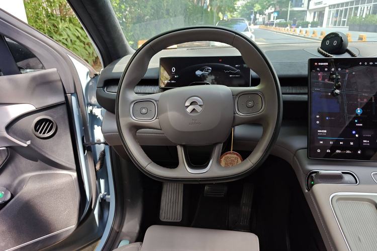Used Nio EC6 2023 75 kWh Steering Wheel
