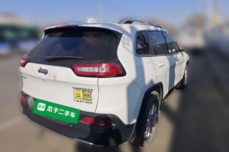 Used Jeep Cherokee 2017 2.0L Superior Edition