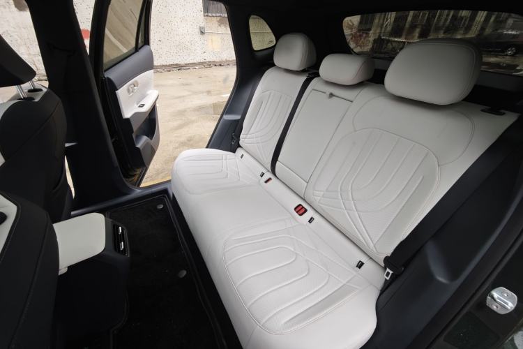 Used Geely Galaxy Xingjian 7 EM-i 2025 120km Flagship Edition Interior 9