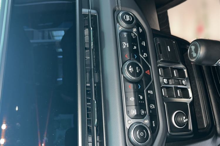 Used Jeep Wrangler 2024 2.0T Sahara Four-Door Edition