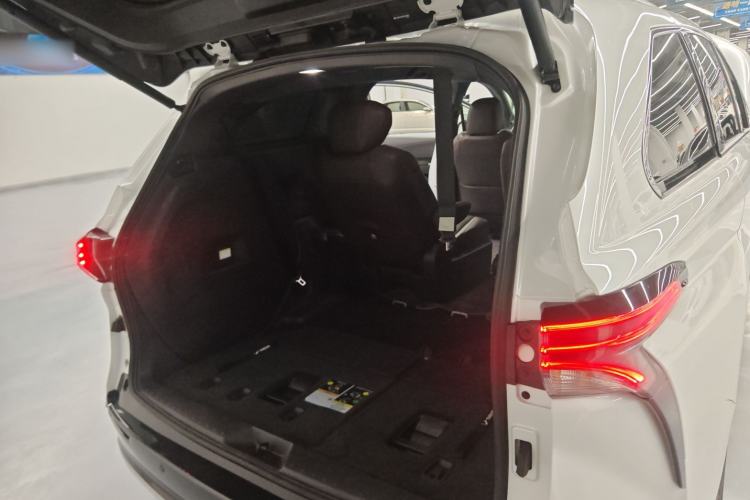 Used Toyota Sienna 2021 2.5L Hybrid Platinum Edition