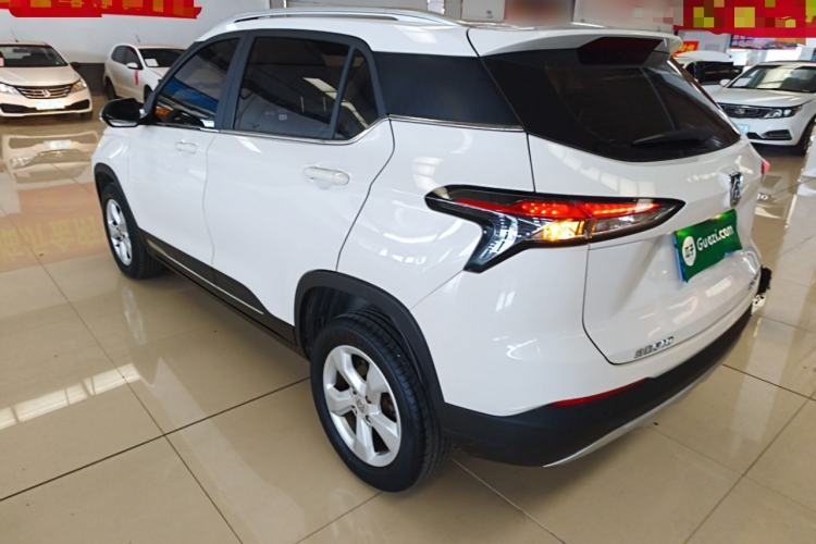 Used Baojun 510 2017 1.5L manual Comfort trim