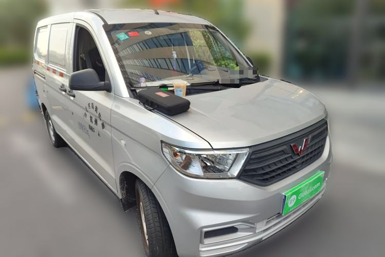Used Wuling Hongguang V 2022 1.2L Jingqu Edition Window-Sealed Car with Hydraulic Power Steering LSI