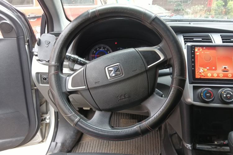 Used Zotye Z300 2014 1.6L Drive-Value Edition Automatic Elite Model Steering Wheel