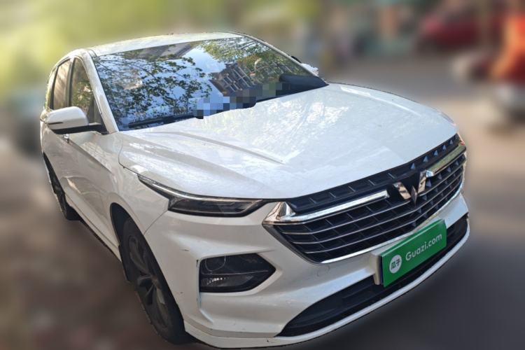 Used Wuling Victory 2020 1.5T CVT Elite Model Front Right 45 Deg