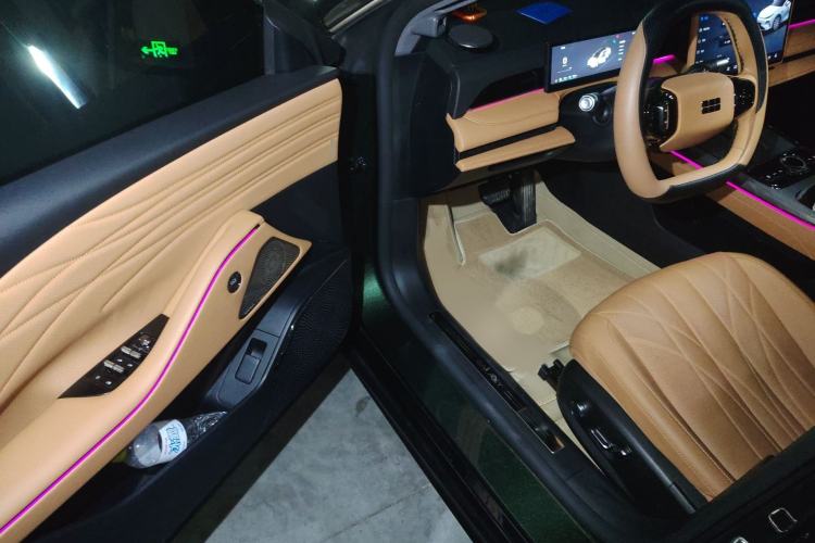 Used Geely Galaxy 8 2025 130km EM-P Exploration Edition Interior 3