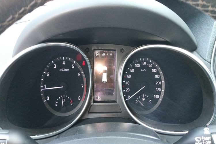 Used Hyundai Santa Fe 2017 2.4L Automatic Two-Wheel Drive Smart Version 5 Seats