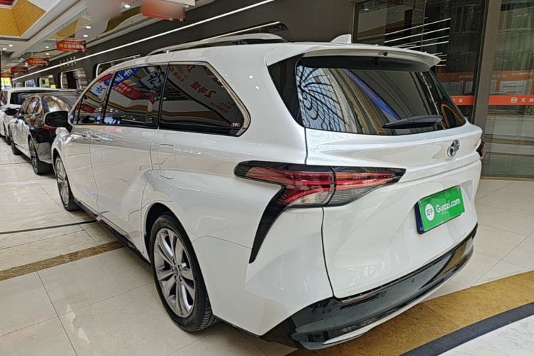 Used Toyota SIENNA 2021 2.5L Hybrid Platinum Edition Exterior 2