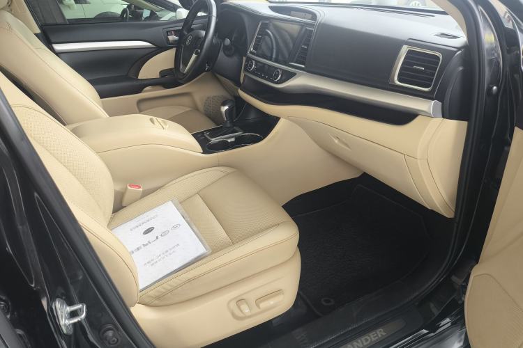 Used Toyota Highlander 2018 2.0T Four-Wheel Drive Luxury Version 7 Seats China VI Standard