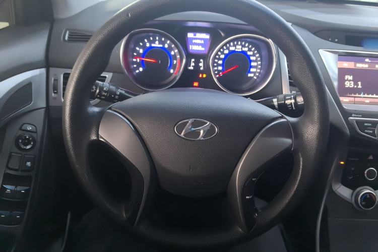 Used Hyundai Elantra (5th Generation / Langdong) 2016 1.6L Manual Luxury Model
