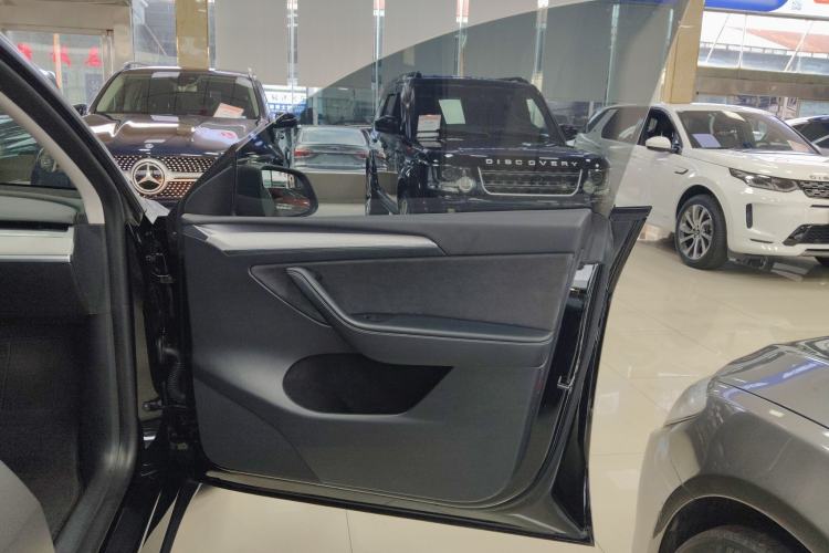 Used Tesla Model Y 2023 Rear-Wheel-Drive Version
