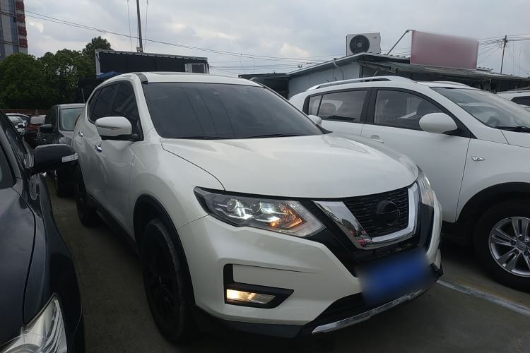 Used Nissan X-Trail 2021 2.0L CVT 2WD XL Premium Commemorative Edition Front Right 45 Deg