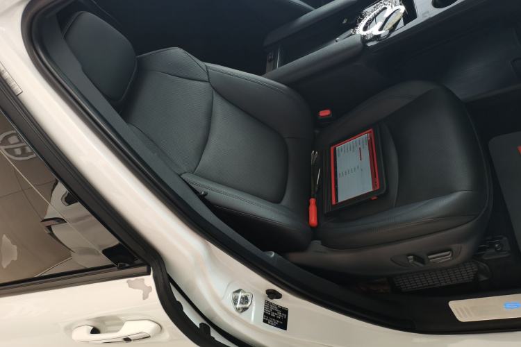 Used Toyota SIENNA 2021 2.5L Hybrid Premium Edition Right Front Seat