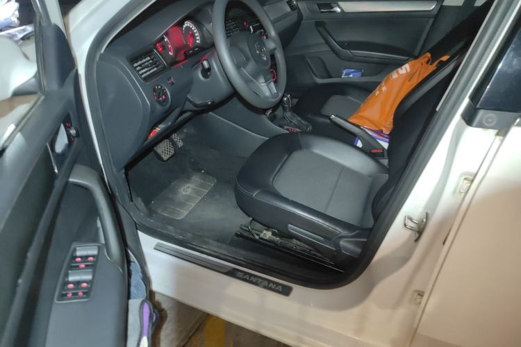 Used Volkswagen Santana 2015 1.6L Automatic Comfort Edition Driver Seat