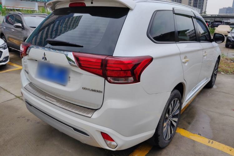 Used Mitsubishi Outlander 2021 Revised Version 2.0L Two-Wheel Drive Enjoyment Edition 5 Seats