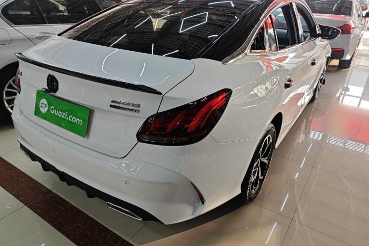 Used MG 5 2023 180 DVVT CVT Luxury Edition
