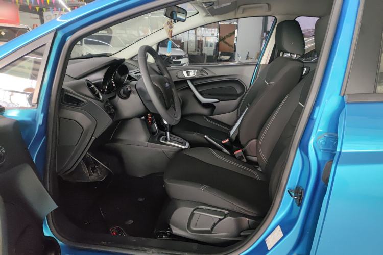 Used Ford Fiesta 2013 Hatchback 1.5L Automatic Fashion Edition Left Front Seat
