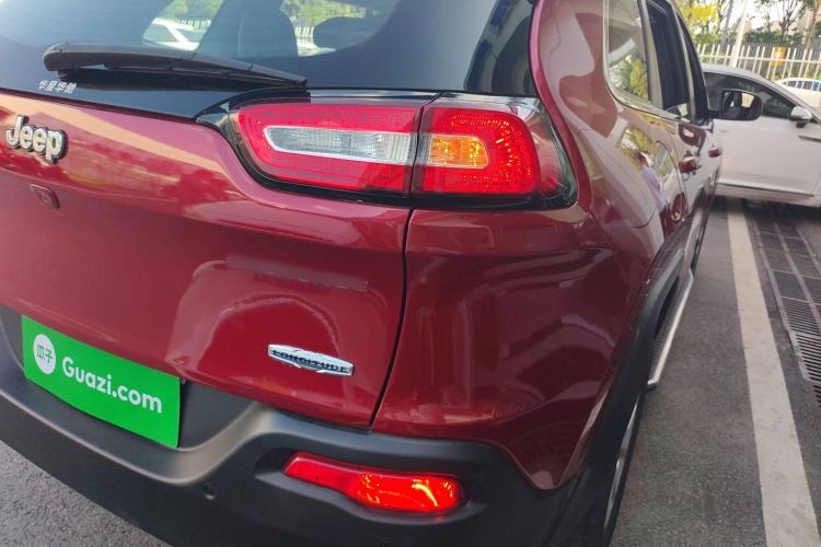 Used Jeep Cherokee 2016 2.4L Leading Smart Version