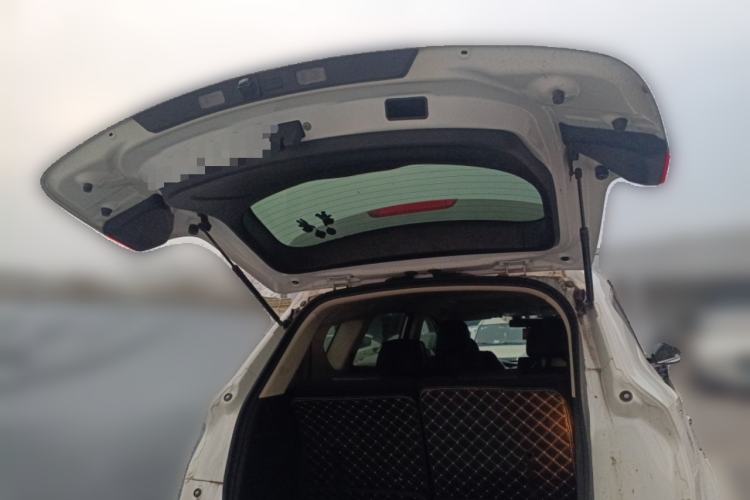 Used Dongfeng Fengon 580Pro 2020 220T Manual Yuling Edition Trunk