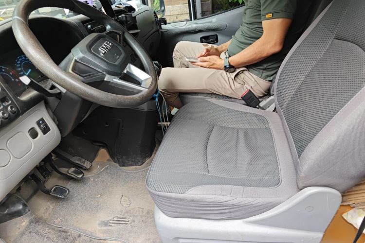 Used JMC Transit 2019 2.8T Commercial Version Short Wheelbase Mid-Roof 6-Seater China VI JX493 Left Front Seat