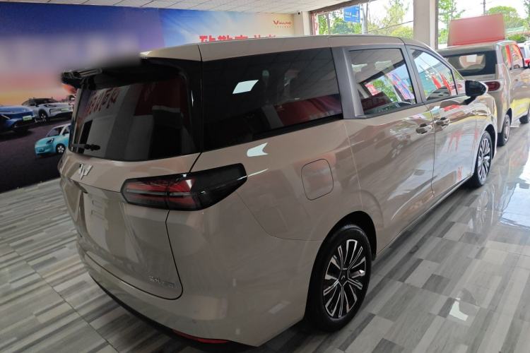 Used Wuling Starlight 730 2025 Model Plug-in Hybrid 125km Luxury Edition Rear Right 45 Deg