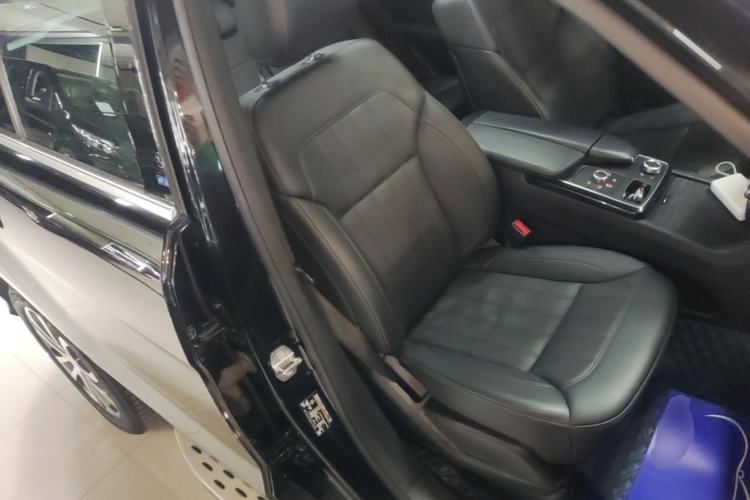 Used Mercedes-Benz GLE 2018 GLE 320 4MATIC Dynamic Edition Collector's Edition Right Front Seat