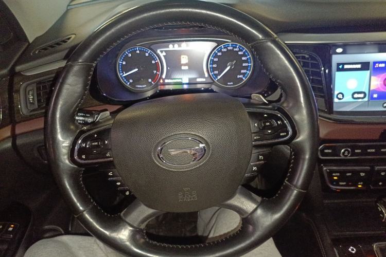 Used GAC Trumpchi GS8 2017 320T Two-Wheel Drive Luxury Smart Connectivity Version (7 Seats)
