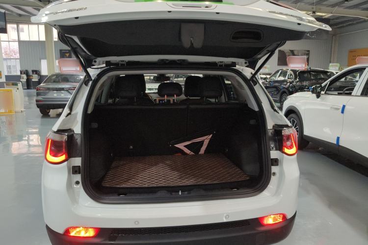 Used Jeep Compass 2019 200T Automatic Family Edition - Connected Large Screen Version
