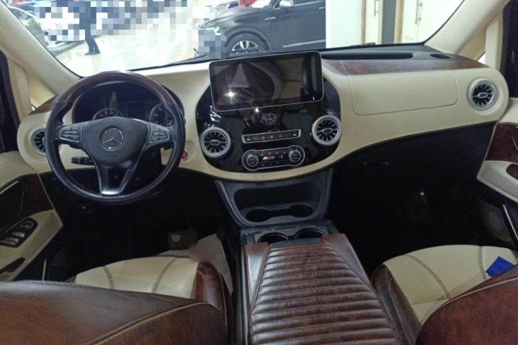 Used Mercedes-Benz Vito 2018 2.0T Business Version China V Emission Standard Center Console