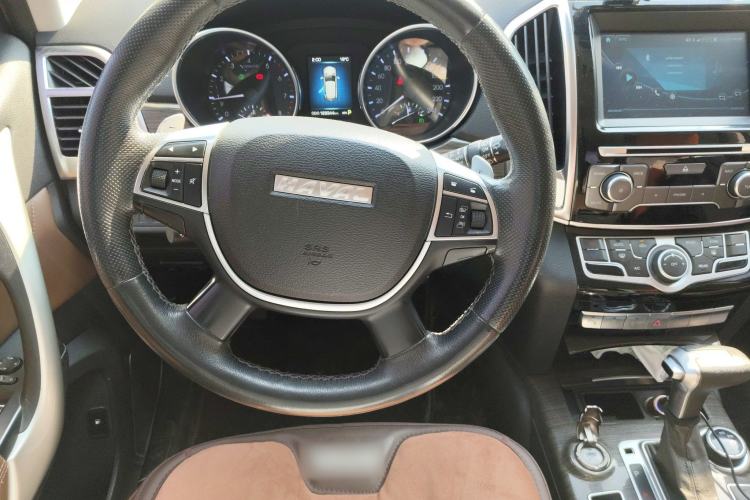 Used Haval H9 2016 2.0T Four-Wheel Drive Elite Version 7 Seats