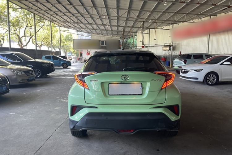 Used Toyota C-HR 2018 2.0L Luxury Sunroof Version China V Emission Standard