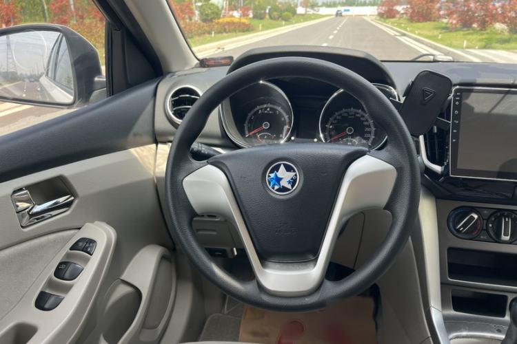 Used Venucia T70 2015 1.6L Manual Ruixing Edition Steering Wheel