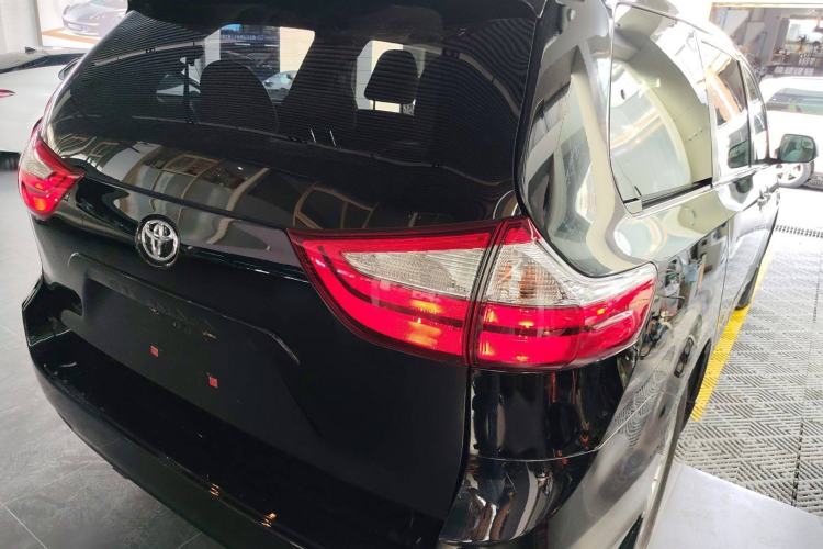 Used Toyota Sienna 2016 3.5L Two-Wheel Drive 7-Seater Parallel Import