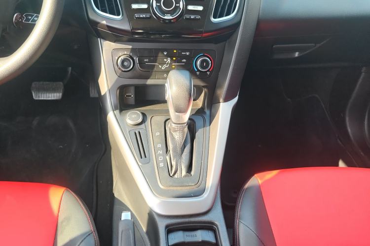 Used Ford Focus 2018 Hatchback Classic 1.6L Automatic Comfort Plus SmartDrive Edition
