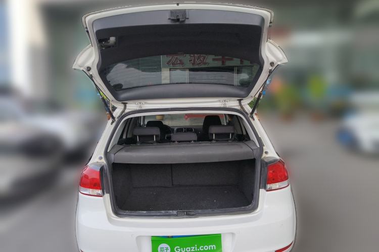 Used Volkswagen Golf 2012 1.6L Automatic Comfort Model Trunk