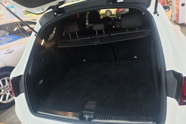 Used Mercedes-Benz GLC 2020 Facelift GLC 300 L 4MATIC Dynamic Edition Trunk