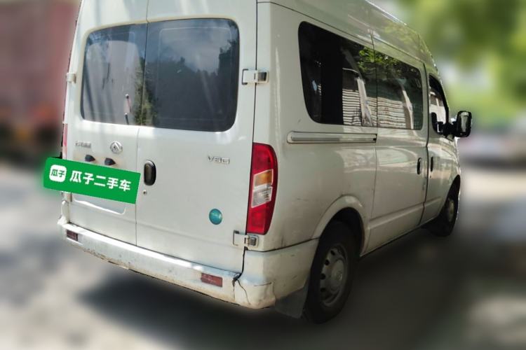 Used SAIC MAXUS Xintu V80 2023 2.0T Manual Classic Aoyuntong Power Version Short Wheelbase Ultra-Low Roof 5/6-Seater
