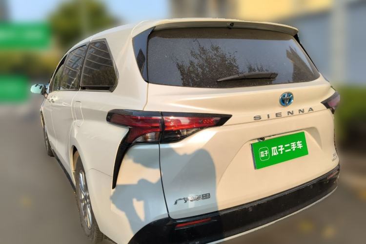 Used Toyota SIENNA 2021 2.5L Hybrid Luxury Edition