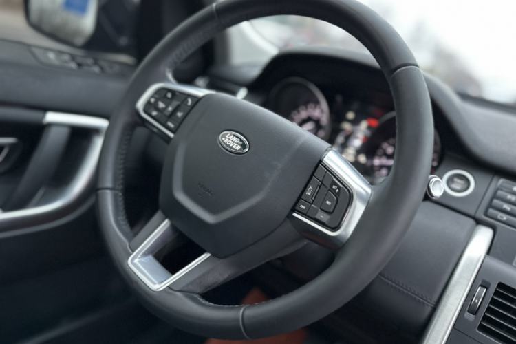 Used Land Rover Discovery Sport 2018 240 PS HSE Version
